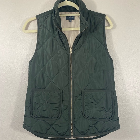 Market & Spruce Jackets & Blazers - Quilted Olive Vest